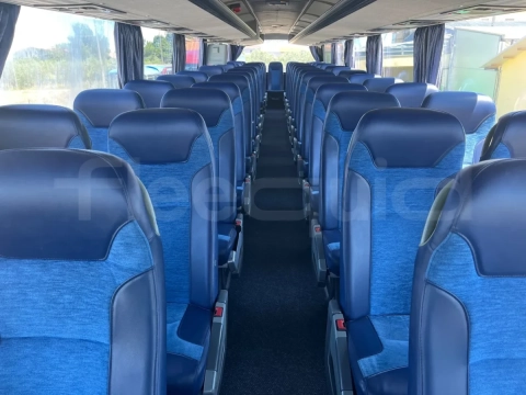 Setra S328