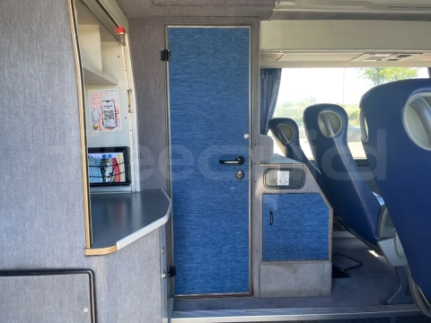 Setra S328
