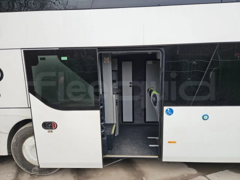 Neoplan Skyliner