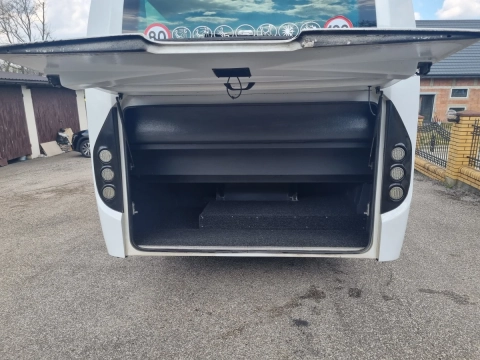 Mercedes Unvi