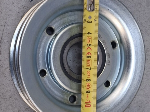 Rolka prowadząca paska - VOLVO - DT 75933 2201 CP195.6389.211 - NOWA - dwa paski, FI=120 mm, 6 otworów