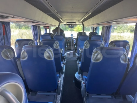 Setra S328