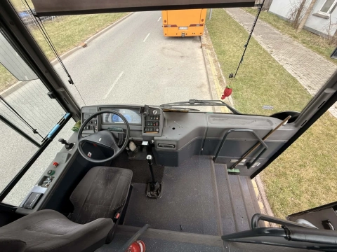 autobus miedzy miastowy i szkolny renault pontcielli 73 siedzące +1