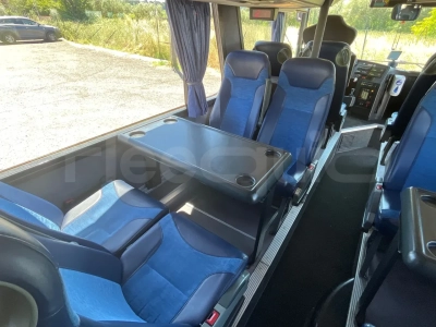 Setra S328