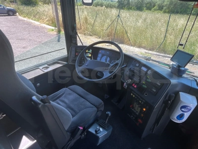 Setra S328