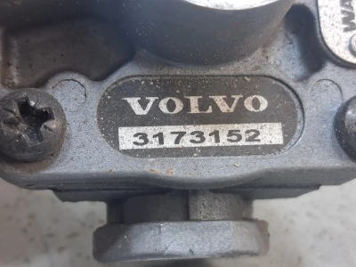 Zawór redukcji ciśnienia, szybkiego zwalniacza WABCO nr 973 500 0470, VOLVO 3173152 - NOWY